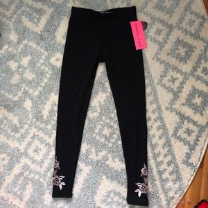 NWT Betsey Johnson Activewear Leggings